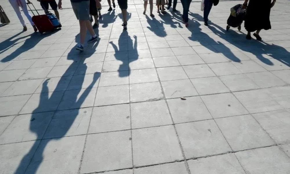 ΕΛΣΤΑΤ: Μειώθηκε μέσα στο καλοκαίρι στο 13,9% η ανεργία